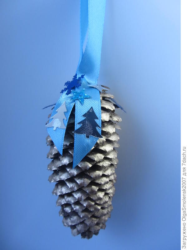 Игрушки с шишек