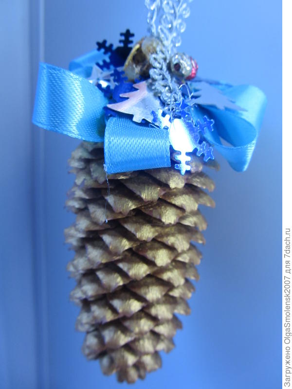 Игрушки с шишек