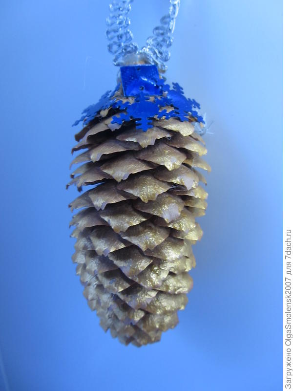 Игрушки с шишек