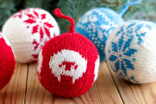 Самыми стильными в этом году будут  вязаные игрушки из овечьей пряжи