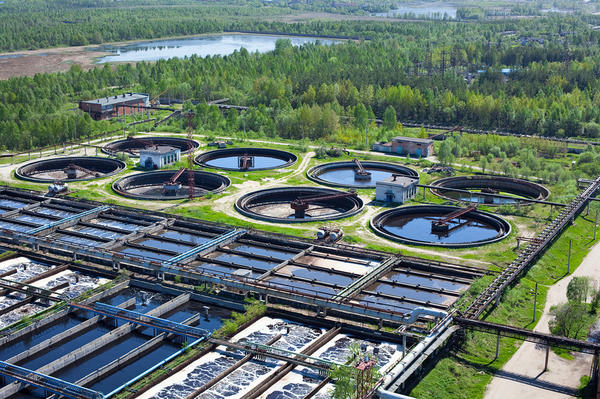 Резервуары станции биологической очистки сточных вод