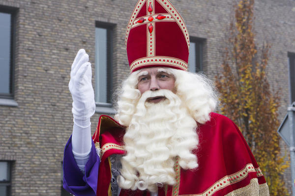 WINTERSWIJK, HOLLAND 16 NOVEMBER 2013: Santa Claus (Sinterklaas and Zwarte Piet) arriving in Winterswijk, The Netherlands
Mayabuns / Shutterstock.com