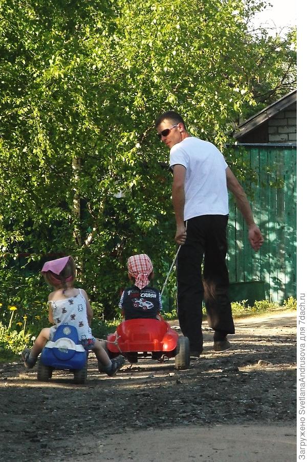 Денис катает