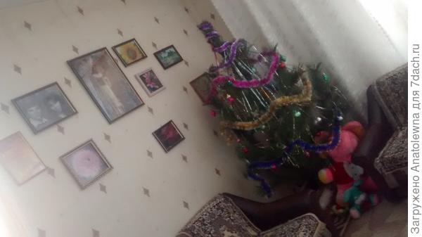 вот так висят мои картины.