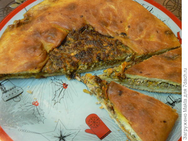 пирог с сайрой и кабачком