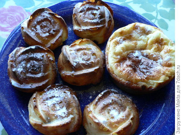 6 розочек и 1 неполная форма для куличика