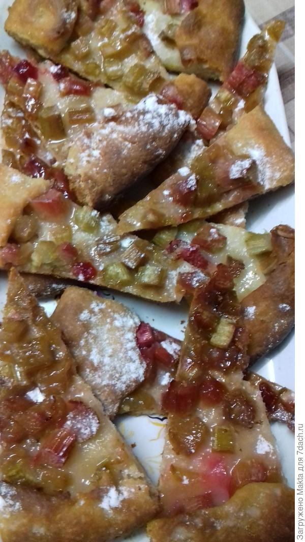 Уголки с ревенем