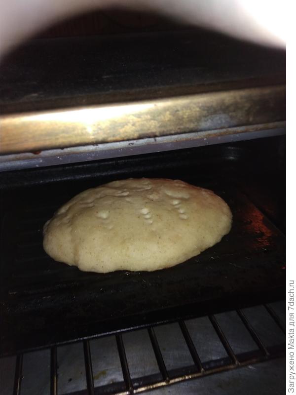 Лепешка в духовке, тесто очень мягкое
