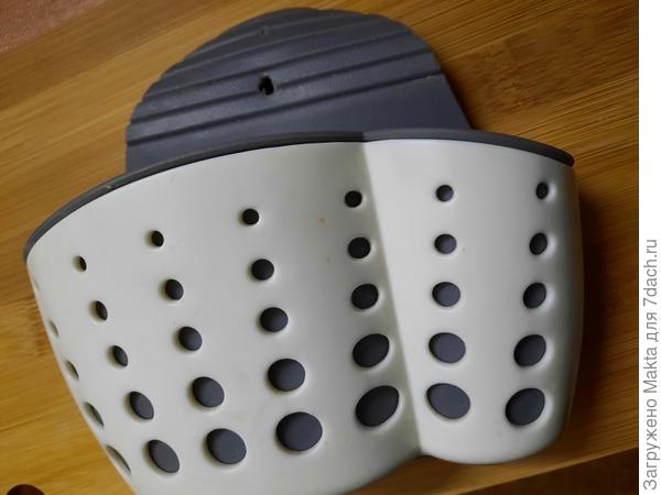 Внутри силиконовая вставка, моется хорошо