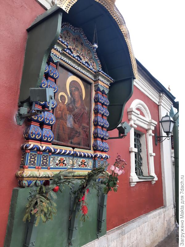 Внешняя стена церкви