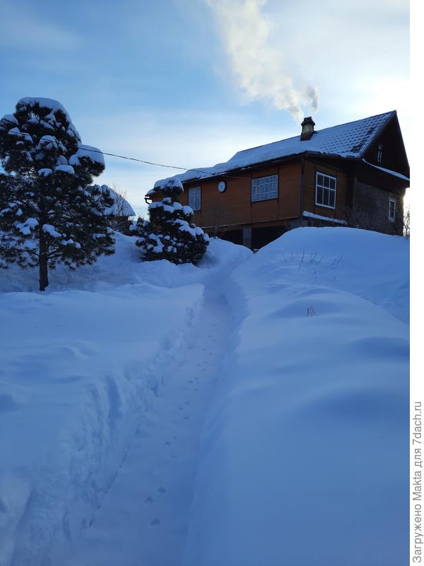 - 10 сейчас в Судиславле, а не +2, как обещали. Вчера выпало 20 см снега. Что за прогнозисты?!