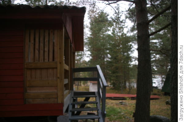 Крыльцо укроет вас от посторонних взглядов