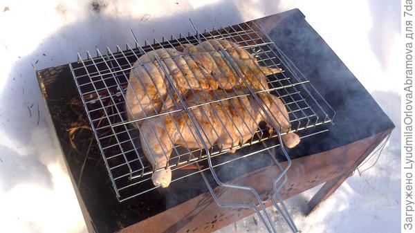 курочка жарится