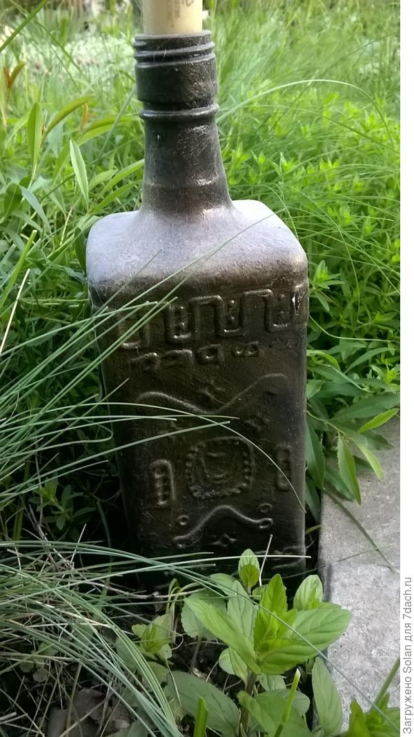 это-просто покрасила и поставила в &laquo;грядку&raquo; с ароматными дикарями. &laquo;В Наташину честь&raquo; сделала). Я ей сказала, что у нее теперь есть грядка &laquo;именименя&raquo;)))))))))))