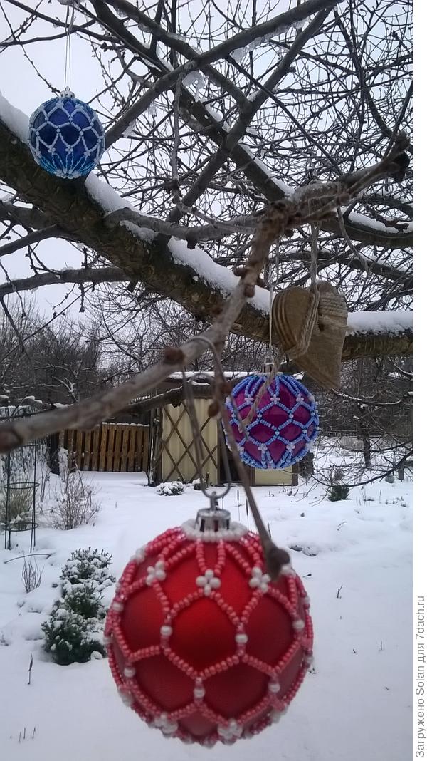 Ира, я не дождалась, пока сын елку поставит))))