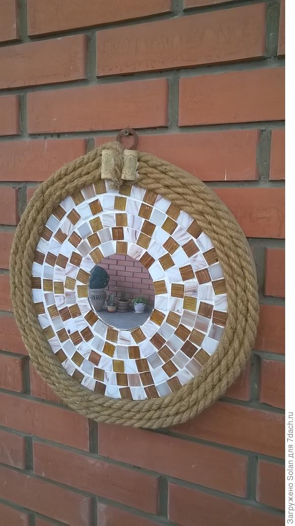 Это- из кусочков плитки