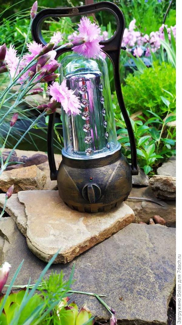 "старый". Других фото нет в телефоне, но видно, кажется. просто покрашен.