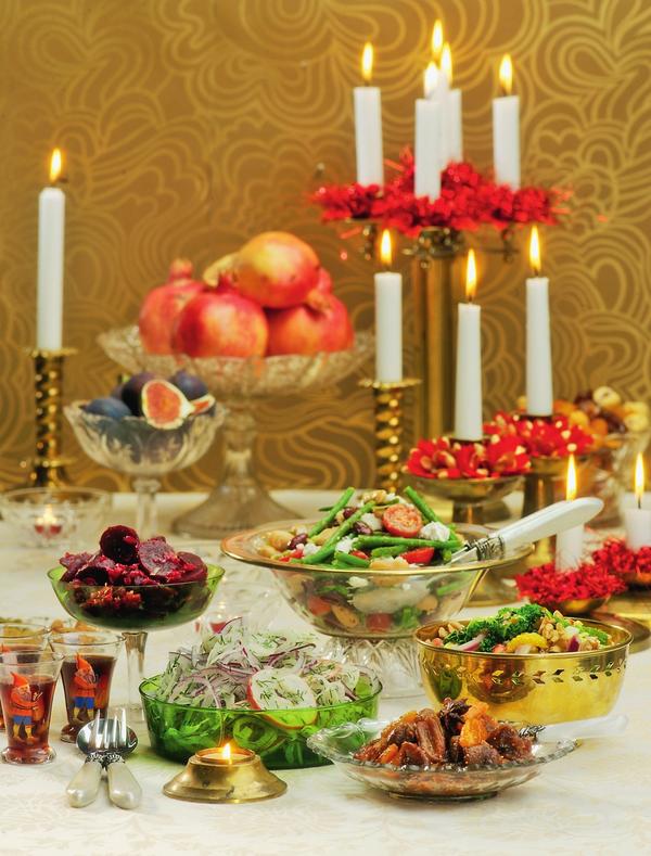 Овощи и фрукты обязательно должны присутствовать на праздничном столе.