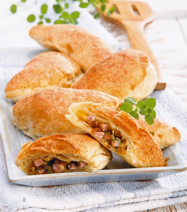 Норвежские пирожки с ветчиной и чесноком