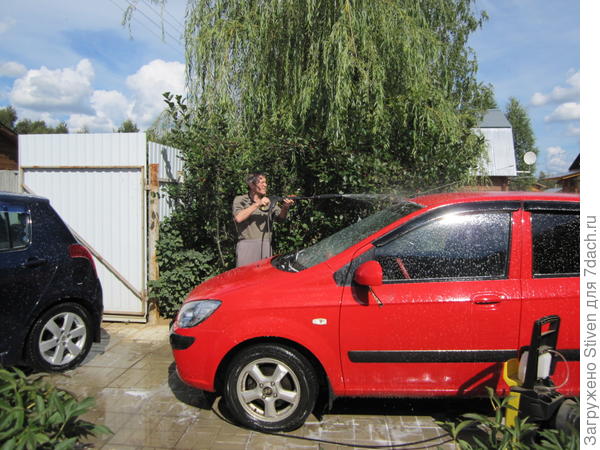 Нанести авто шампунь