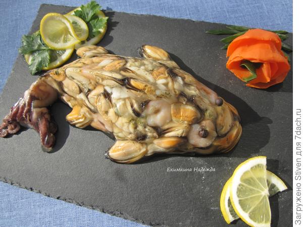 Заливная рыбка из морепродуктов