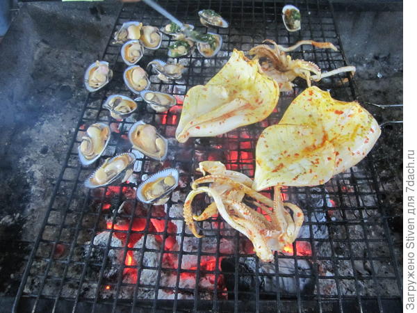 Кальмары готовят для нас