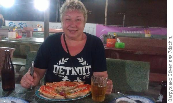 Краба - выбрала сама. Готовят с рыбным соусом - проглотишь язык