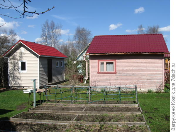 Баня, старый дом