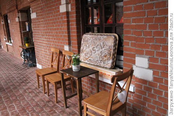 В Кремле перед магазинчиками