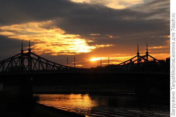 Закат на Волге