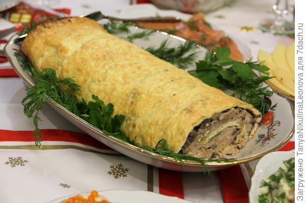 Рулет сырный с курицей