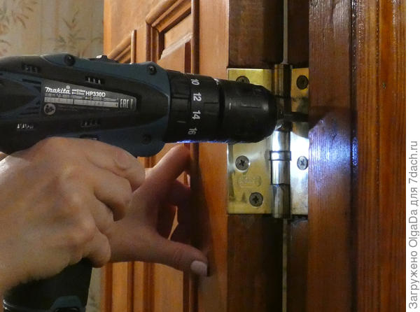 2. Измерьте дверное полотно перед укорачиванием