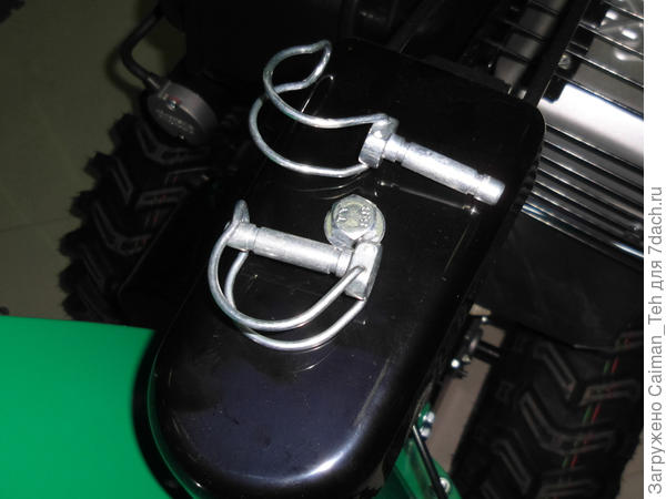 Срезные болты на снегоуборщике