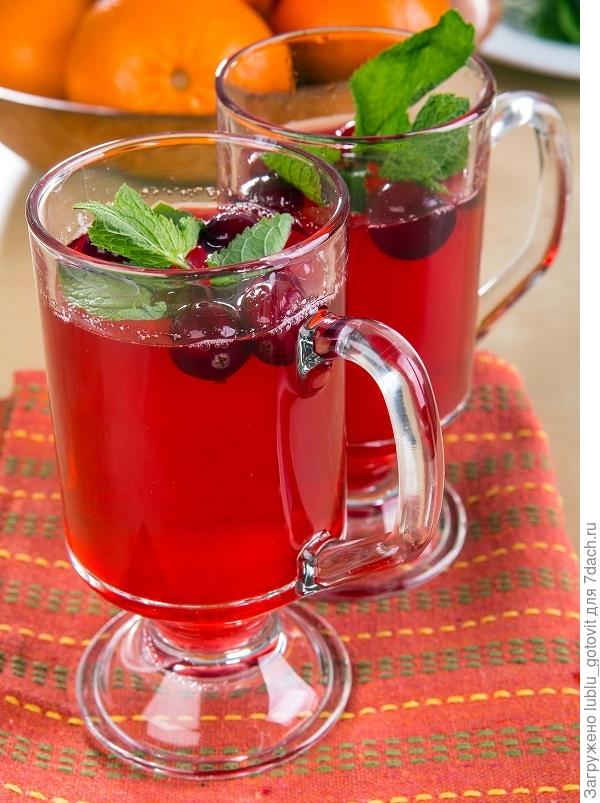 Клюквенный чай с мятой и гвоздикой