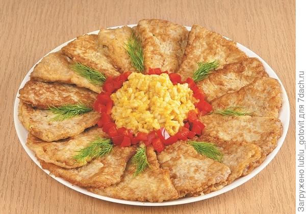 Чебуреки быстрые с курицей/Фото: А. Соколов/BurdaMedia Чебуреки быстрые с курицей/Фото: А. Соколов/BurdaMedia