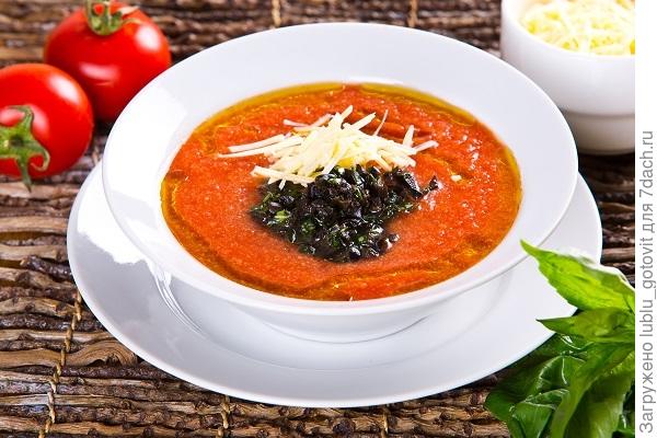 Томатный суп с маслинами/Фото: К. Виноградов/BurdaMedia