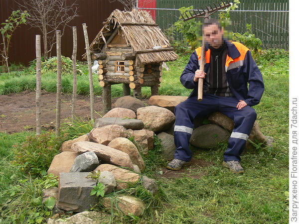 камни валуны на участке