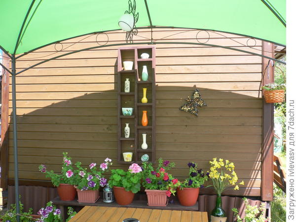 Украшение стены без окна.