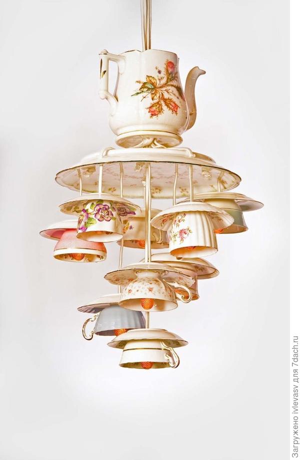 http://payload.cargocollective.com/1/2/94398/1285165/teacupchandelier.jpg