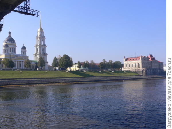 Здание хлебной биржи