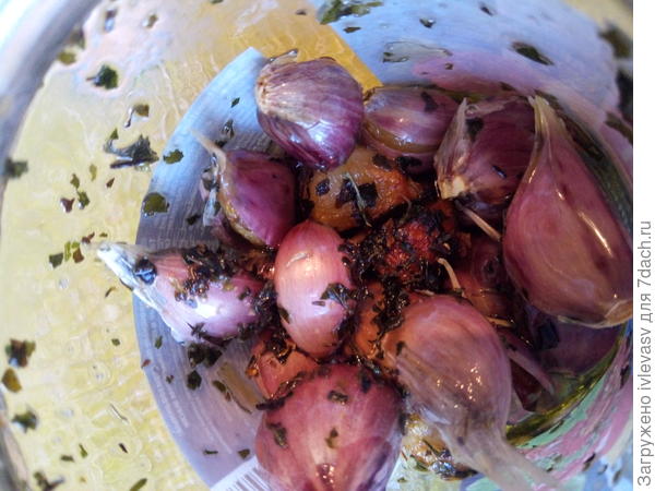 Готово! После дегустации с черным хлебом осталось полбанки.