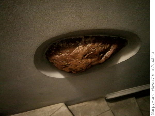 А этот камень из реки Иордан.