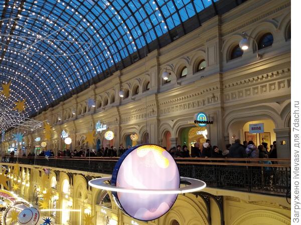 Очередь всегда длинная, но движется быстро.