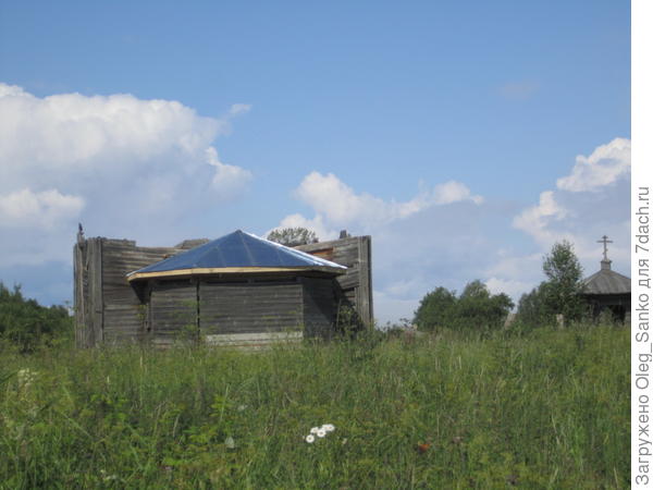 Окончательный вид кровли. Консервация здания продолжается...