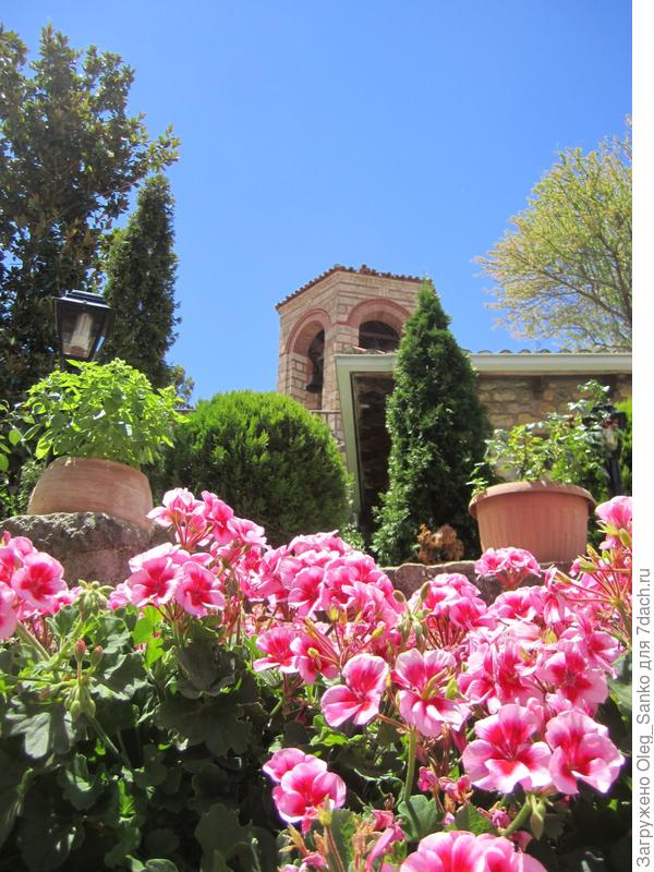 Снимок сделан в Метеорах, втором по значению (после Афона) православном комплексе Греции