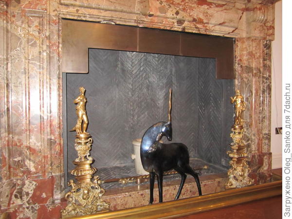 Мраморный портал