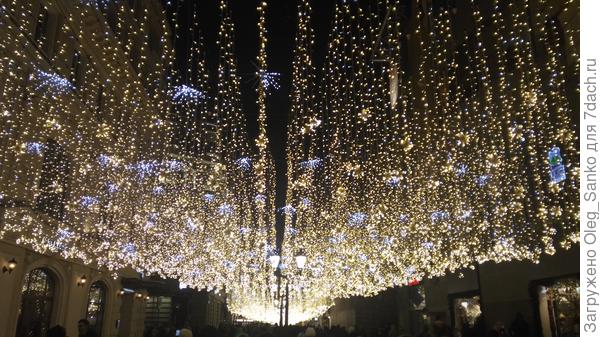 На улице Никольской задействовано более 1000 000 источников света