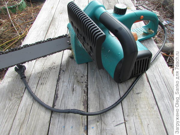 Смотрите внимательно на центральную часть провода