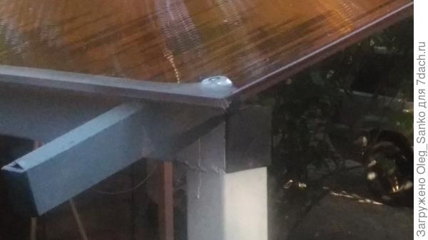 Крепление поликарбоната.