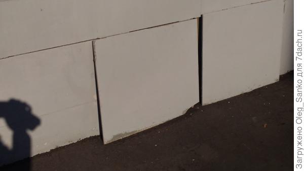 Нарушение облицовки цоколя